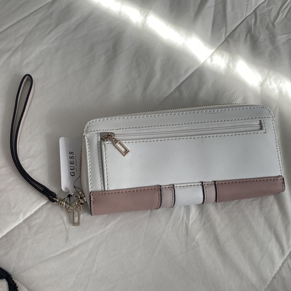 GUESS wallet - Picture 4 of 4
